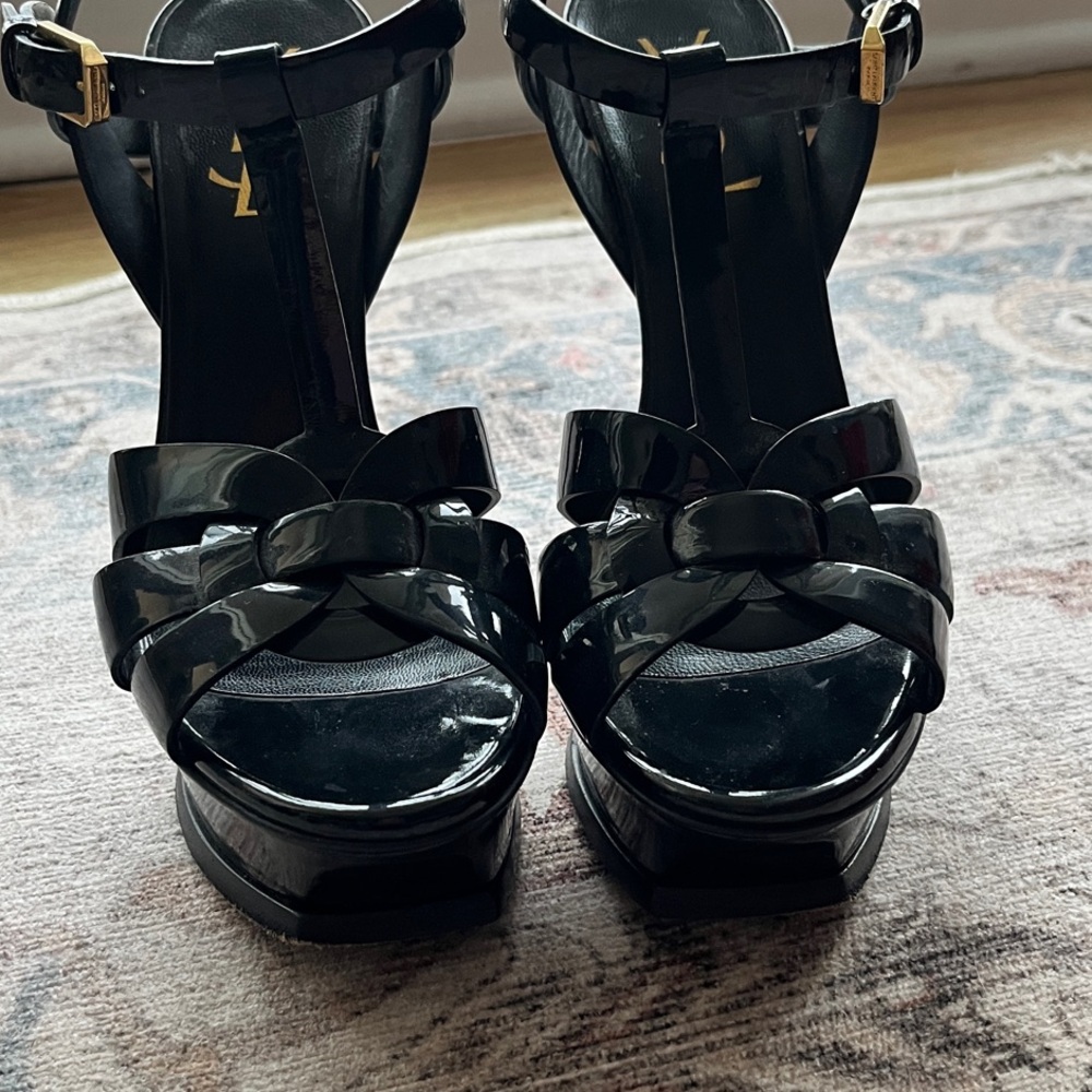 Saint Laurent Tribute Platform Sandals in Black Patent